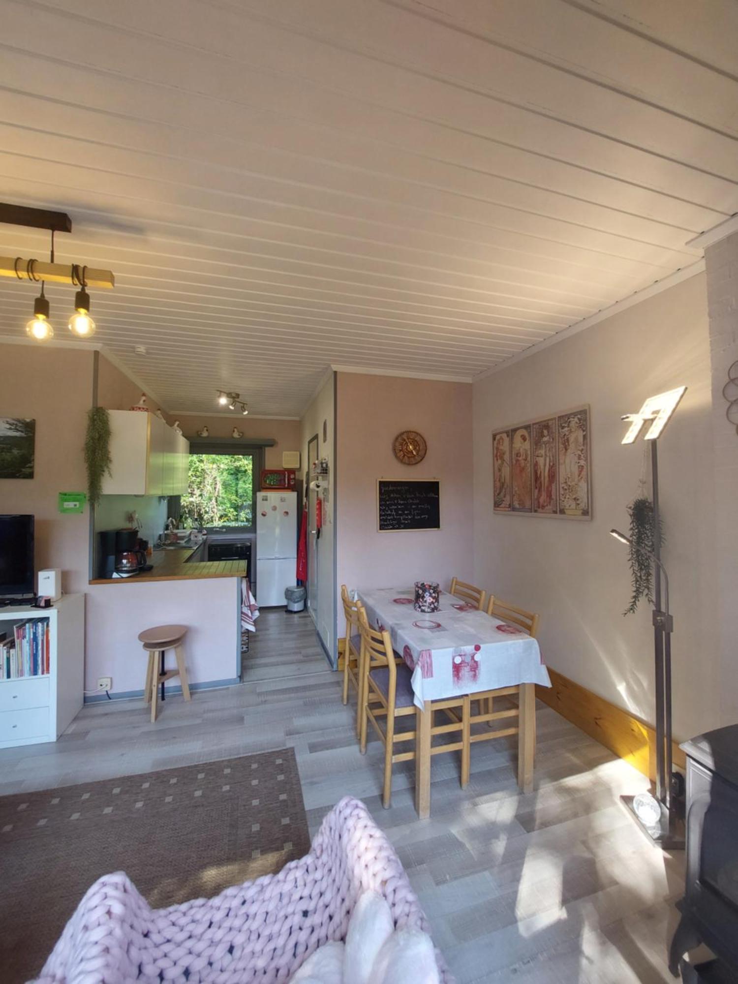 Waulsort Le Petit Chalet - Bungalow מראה חיצוני תמונה