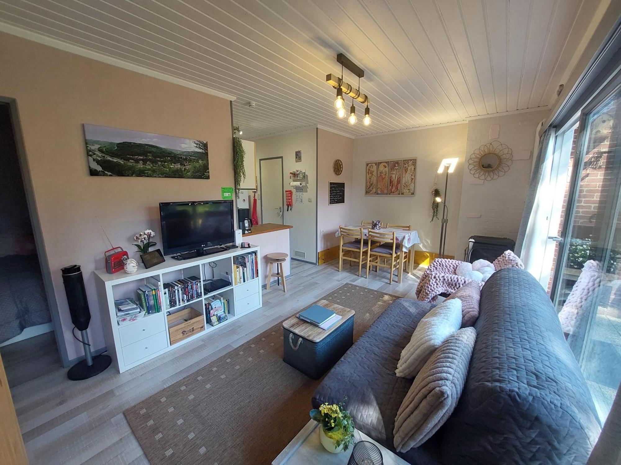 Waulsort Le Petit Chalet - Bungalow מראה חיצוני תמונה